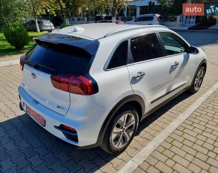Белый Киа Niro, объемом двигателя 0 л и пробегом 65 тыс. км за 21750 $, фото 3 на Automoto.ua