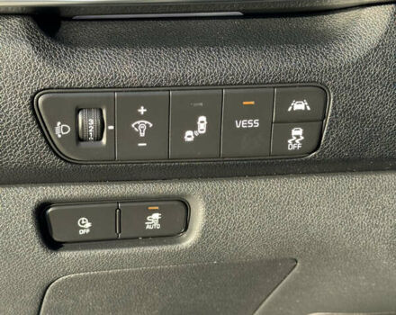 Білий Кіа Niro, об'ємом двигуна 0 л та пробігом 107 тис. км за 20900 $, фото 24 на Automoto.ua