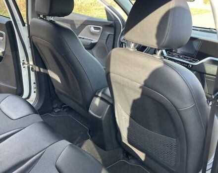 Белый Киа Niro, объемом двигателя 0 л и пробегом 96 тыс. км за 16800 $, фото 43 на Automoto.ua