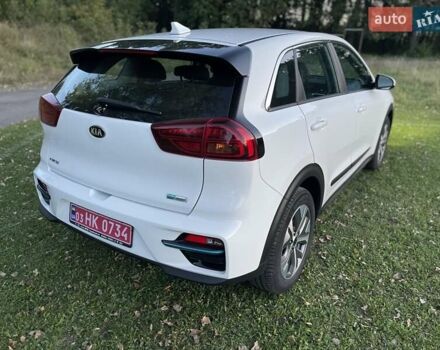 Белый Киа Niro, объемом двигателя 0 л и пробегом 95 тыс. км за 16500 $, фото 15 на Automoto.ua