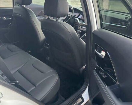 Белый Киа Niro, объемом двигателя 1.6 л и пробегом 40 тыс. км за 25150 $, фото 22 на Automoto.ua
