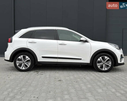 Белый Киа Niro, объемом двигателя 0 л и пробегом 39 тыс. км за 23400 $, фото 66 на Automoto.ua