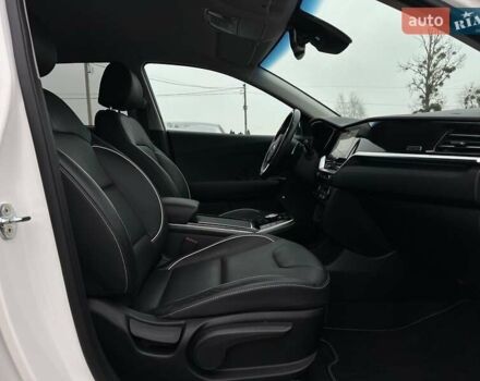 Белый Киа Niro, объемом двигателя 0 л и пробегом 38 тыс. км за 24700 $, фото 101 на Automoto.ua