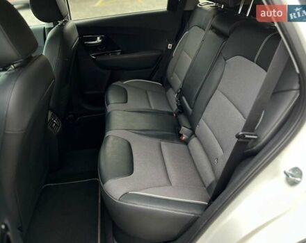 Белый Киа Niro, объемом двигателя 0 л и пробегом 132 тыс. км за 17990 $, фото 15 на Automoto.ua