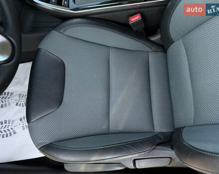 Білий Кіа Niro, об'ємом двигуна 0 л та пробігом 121 тис. км за 18950 $, фото 18 на Automoto.ua