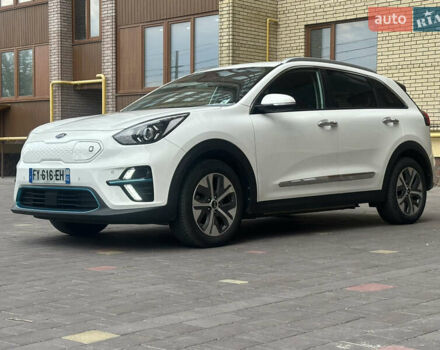 Белый Киа Niro, объемом двигателя 0 л и пробегом 122 тыс. км за 17999 $, фото 4 на Automoto.ua