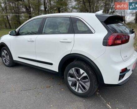 Белый Киа Niro, объемом двигателя 0 л и пробегом 96 тыс. км за 16800 $, фото 17 на Automoto.ua