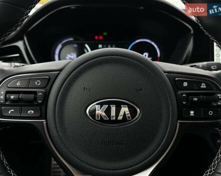 Білий Кіа Niro, об'ємом двигуна 0 л та пробігом 62 тис. км за 24500 $, фото 46 на Automoto.ua