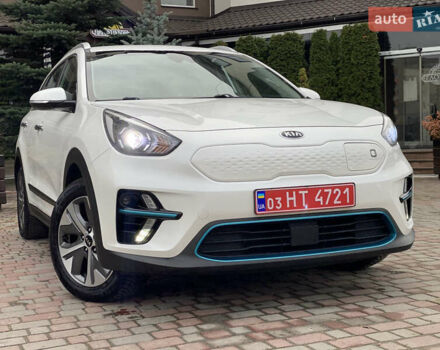 Белый Киа Niro, объемом двигателя 0 л и пробегом 150 тыс. км за 18299 $, фото 1 на Automoto.ua