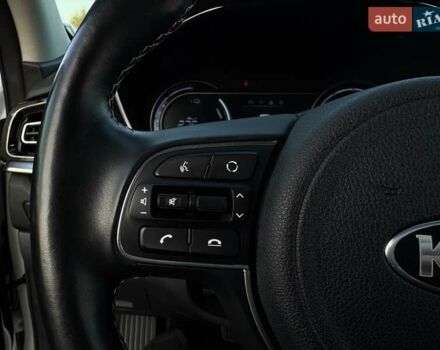 Белый Киа Niro, объемом двигателя 0 л и пробегом 59 тыс. км за 22800 $, фото 32 на Automoto.ua