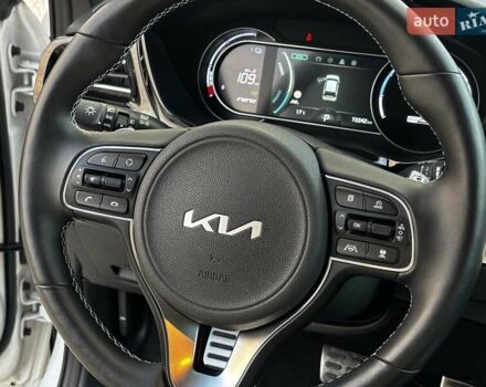 Белый Киа Niro, объемом двигателя 0 л и пробегом 72 тыс. км за 23600 $, фото 21 на Automoto.ua