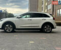 Белый Киа Niro, объемом двигателя 0 л и пробегом 122 тыс. км за 17999 $, фото 6 на Automoto.ua
