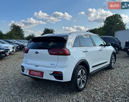 Білий Кіа Niro, об'ємом двигуна 0 л та пробігом 59 тис. км за 23800 $, фото 14 на Automoto.ua