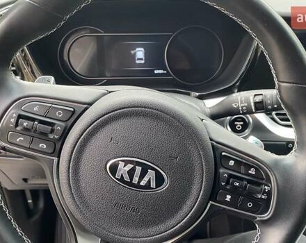 Белый Киа Niro, объемом двигателя 0 л и пробегом 63 тыс. км за 22500 $, фото 26 на Automoto.ua