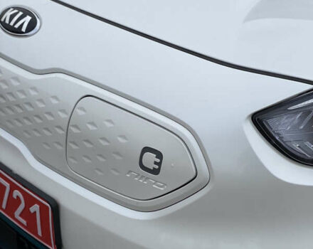 Белый Киа Niro, объемом двигателя 0 л и пробегом 150 тыс. км за 18299 $, фото 26 на Automoto.ua