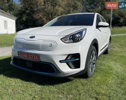Белый Киа Niro, объемом двигателя 0 л и пробегом 95 тыс. км за 16500 $, фото 24 на Automoto.ua