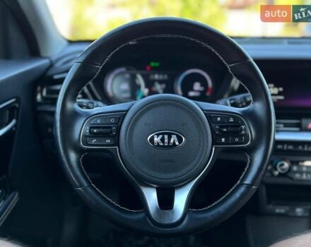Белый Киа Niro, объемом двигателя 0 л и пробегом 112 тыс. км за 18800 $, фото 14 на Automoto.ua