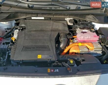 Белый Киа Niro, объемом двигателя 1.6 л и пробегом 58 тыс. км за 4500 $, фото 11 на Automoto.ua