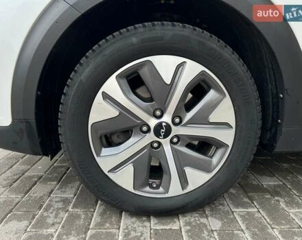 Белый Киа Niro, объемом двигателя 0 л и пробегом 132 тыс. км за 17990 $, фото 8 на Automoto.ua