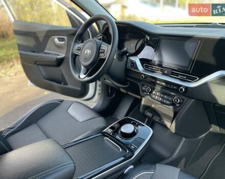 Белый Киа Niro, объемом двигателя 0 л и пробегом 96 тыс. км за 16800 $, фото 38 на Automoto.ua
