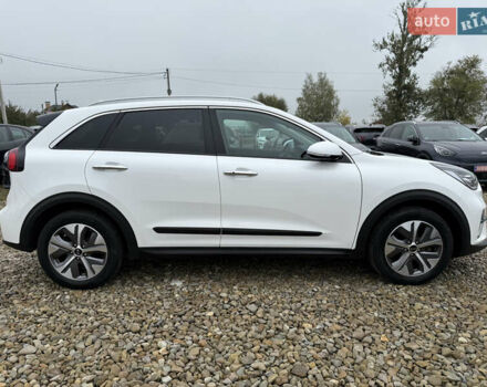 Белый Киа Niro, объемом двигателя 0 л и пробегом 54 тыс. км за 24700 $, фото 25 на Automoto.ua
