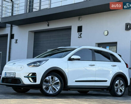 Белый Киа Niro, объемом двигателя 0 л и пробегом 80 тыс. км за 17800 $, фото 8 на Automoto.ua
