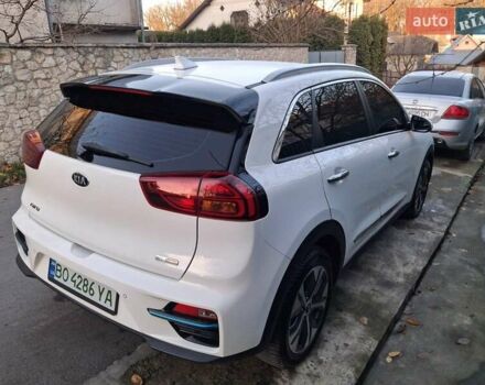 Белый Киа Niro, объемом двигателя 0 л и пробегом 78 тыс. км за 20400 $, фото 5 на Automoto.ua