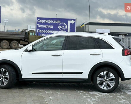 Белый Киа Niro, объемом двигателя 0 л и пробегом 63 тыс. км за 20500 $, фото 28 на Automoto.ua