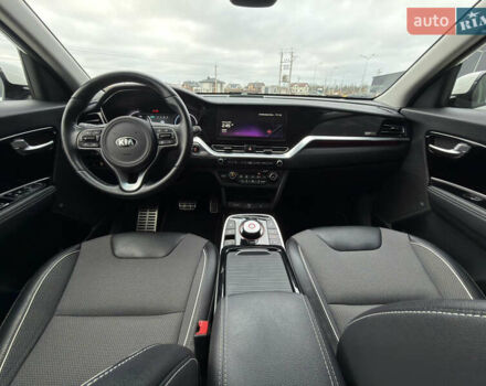 Белый Киа Niro, объемом двигателя 0 л и пробегом 39 тыс. км за 23400 $, фото 44 на Automoto.ua