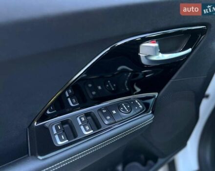 Белый Киа Niro, объемом двигателя 0 л и пробегом 112 тыс. км за 18800 $, фото 18 на Automoto.ua