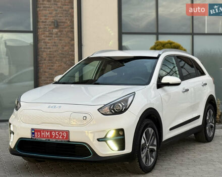 Білий Кіа Niro, об'ємом двигуна 0 л та пробігом 114 тис. км за 17500 $, фото 7 на Automoto.ua