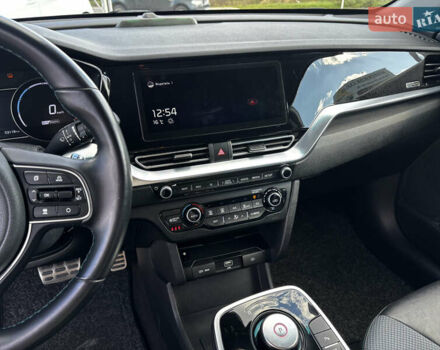 Белый Киа Niro, объемом двигателя 0 л и пробегом 53 тыс. км за 19999 $, фото 20 на Automoto.ua