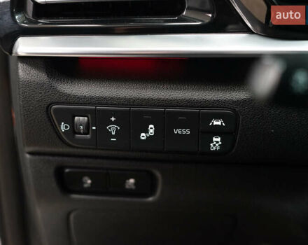 Киа Niro 2021 в Киеве на Automoto.ua Белый Киа Niro, объемом двигателя 0 л и пробегом 52 тыс. км за 18200 $, фото 15 на Automoto.ua