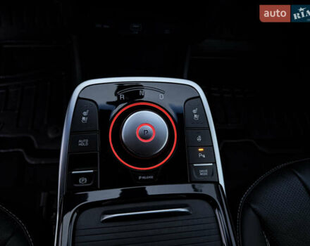 Білий Кіа Niro, об'ємом двигуна 0 л та пробігом 118 тис. км за 20500 $, фото 33 на Automoto.ua