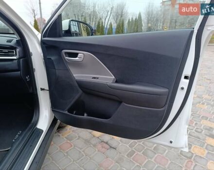 Белый Киа Niro, объемом двигателя 0 л и пробегом 34 тыс. км за 19999 $, фото 53 на Automoto.ua