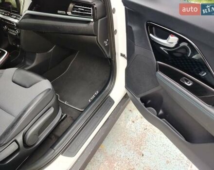 Білий Кіа Niro, об'ємом двигуна 0 л та пробігом 75 тис. км за 19700 $, фото 46 на Automoto.ua