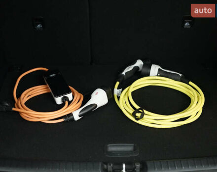 Киа Niro 2021 в Киеве на Automoto.ua Белый Киа Niro, объемом двигателя 0 л и пробегом 52 тыс. км за 18200 $, фото 33 на Automoto.ua