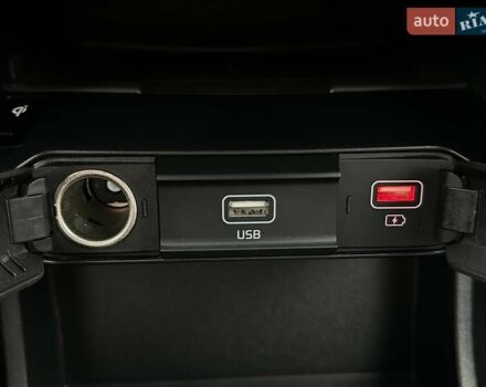 Белый Киа Niro, объемом двигателя 0 л и пробегом 38 тыс. км за 24700 $, фото 72 на Automoto.ua