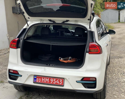 Белый Киа Niro, объемом двигателя 0 л и пробегом 164 тыс. км за 17750 $, фото 33 на Automoto.ua