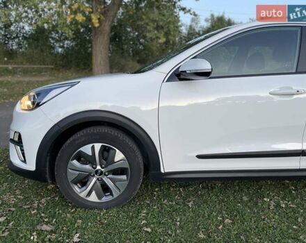Белый Киа Niro, объемом двигателя 0 л и пробегом 95 тыс. км за 16500 $, фото 3 на Automoto.ua