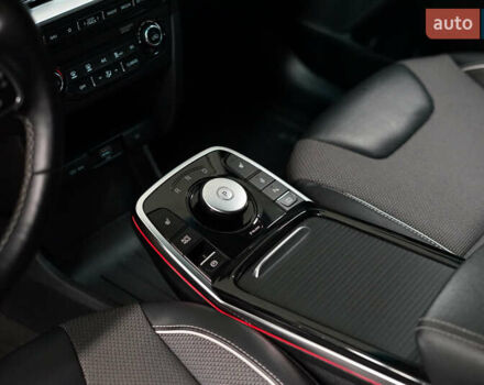 Киа Niro 2021 в Киеве на Automoto.ua Белый Киа Niro, объемом двигателя 0 л и пробегом 52 тыс. км за 18200 $, фото 21 на Automoto.ua