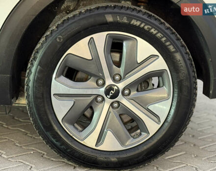 Белый Киа Niro, объемом двигателя 0 л и пробегом 113 тыс. км за 17800 $, фото 38 на Automoto.ua