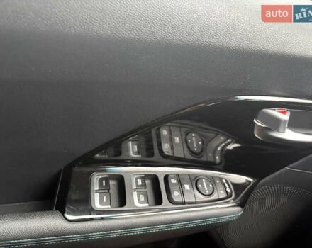 Білий Кіа Niro, об'ємом двигуна 0 л та пробігом 52 тис. км за 20500 $, фото 43 на Automoto.ua