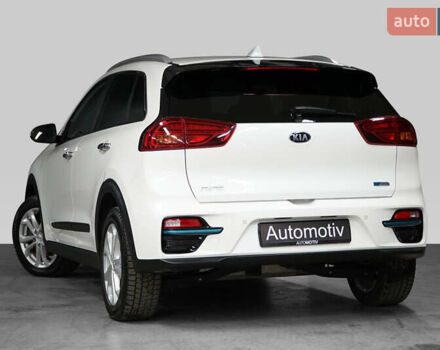 Киа Niro 2021 в Киеве на Automoto.ua Белый Киа Niro, объемом двигателя 0 л и пробегом 52 тыс. км за 18200 $, фото 5 на Automoto.ua