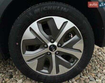 Белый Киа Niro, объемом двигателя 0 л и пробегом 56 тыс. км за 23400 $, фото 24 на Automoto.ua