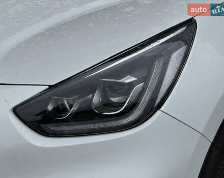 Белый Киа Niro, объемом двигателя 0 л и пробегом 51 тыс. км за 24200 $, фото 6 на Automoto.ua