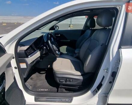 Білий Кіа Niro, об'ємом двигуна 1.6 л та пробігом 40 тис. км за 26000 $, фото 32 на Automoto.ua