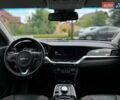 Белый Киа Niro, объемом двигателя 0 л и пробегом 132 тыс. км за 17990 $, фото 16 на Automoto.ua