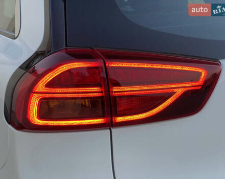 Білий Кіа Niro, об'ємом двигуна 0 л та пробігом 68 тис. км за 20750 $, фото 23 на Automoto.ua