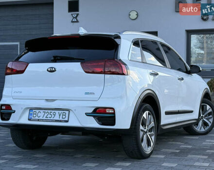 Белый Киа Niro, объемом двигателя 0 л и пробегом 80 тыс. км за 17800 $, фото 28 на Automoto.ua